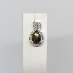 Srebrny wisiorek z cyrkoniami i naturalnym kamieniem, srebro 0,925