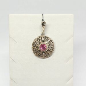 Srebrny wisiorek z różowym kamieniem i markazytami, srebro 0,800