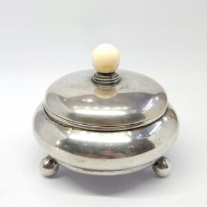 Srebrne puzderko cukiernica Art Deco uchwyt z kości, srebro 0,835 pocz.XXw.