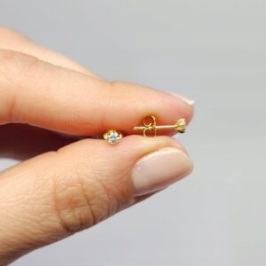 Złote kolczyki z diamentami złoto pr. 0,750 sztyfty brylanty ~ 0,12ct