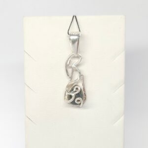 Srebrny wisiorek z labradorytem, srebro pr. 0,925 kropla