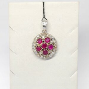 Srebrny wisiorek z rubinami synt. i cyrkoniami, srebro pr. 0,925