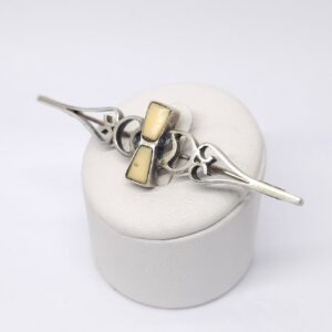 c1a975de7ac9e3e340d82275f05ad4f4