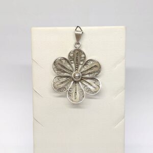 Srebrny filigranowy wisiorek, kwiat, srebro pr. 0,925 ażurowy