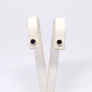 Złote kolczyki z szafirowymi kamieniami, złoto pr. 0,585 sztyfty