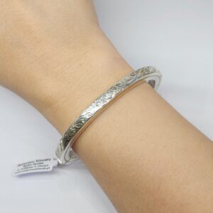 Srebrna grawerowana bransoletka, srebro 0,835 sztywna rozpinana obw. 17,9cm