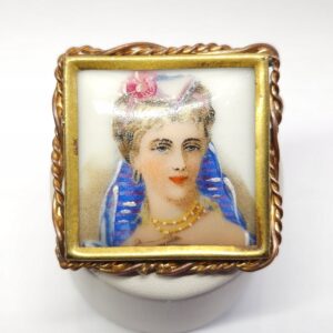 9860f990d00f125f1ddd92b59bc0776b