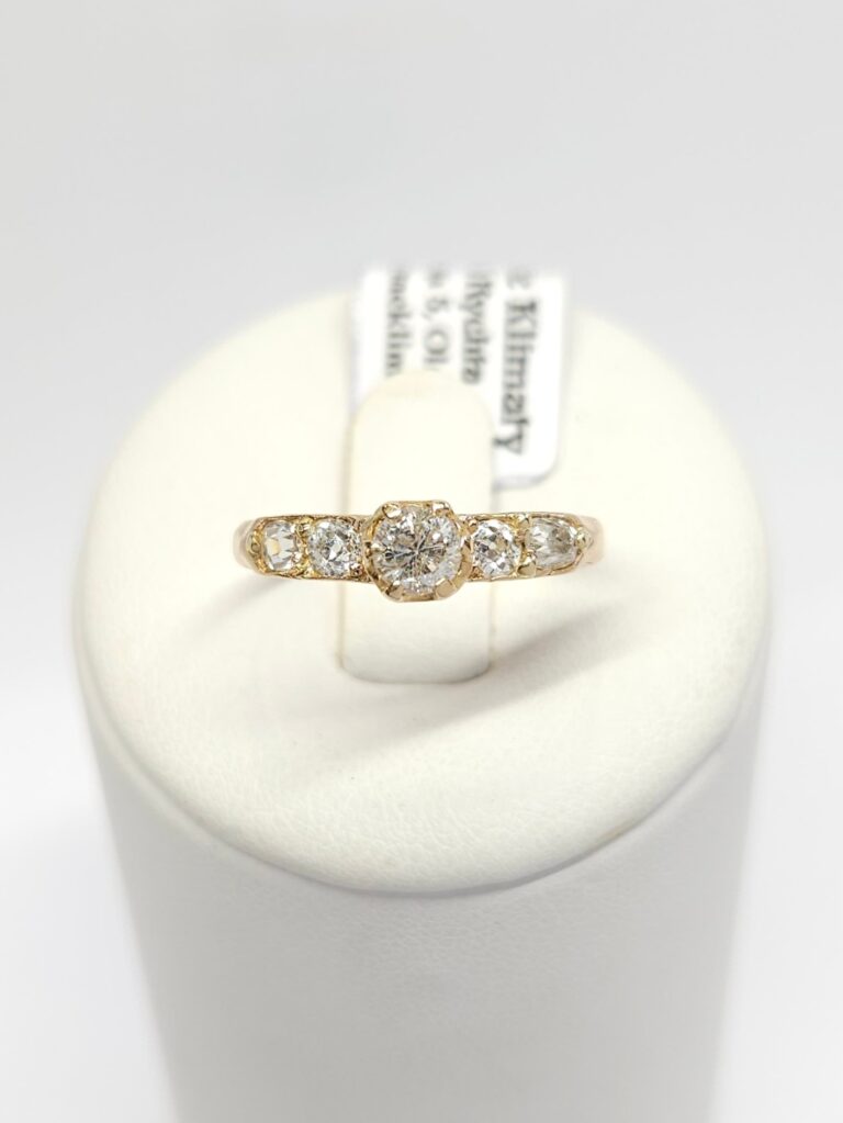 7b3bbf9b3372de6027f70cb24e8bcd2c