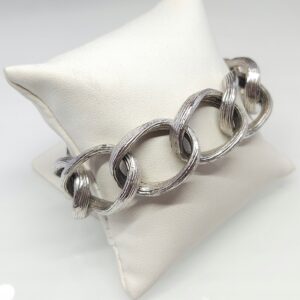 82094ca0835d8a6804e9007eafc93b40