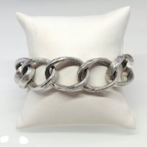 b323b70c57c4d89b6364114a05ed01c0