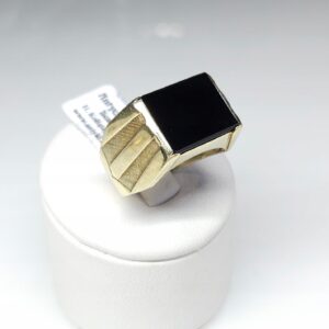 48e99e146e253fcfa2b220a6e8f57d9e