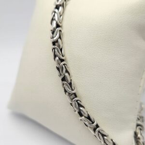 aef0b238694a70e0174290356a18195b