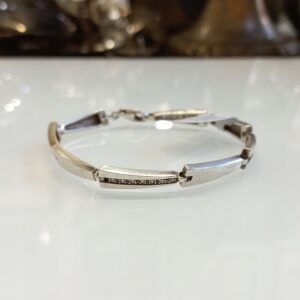 bee0bcfcd62215946f03432e0aaeb593