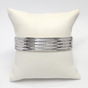 a26bdc5e2af1b11de056e80f5e270e5b