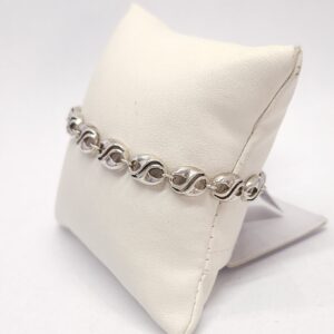 2b566c41e3a0592c48ec7cbc0da80b73