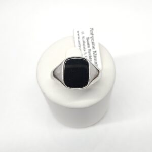 4a6d583ddeeb6871ffe19ce9f184a636